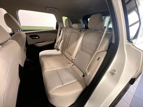 Used 2023 Nissan Rogue SV AWD/4WD image 15