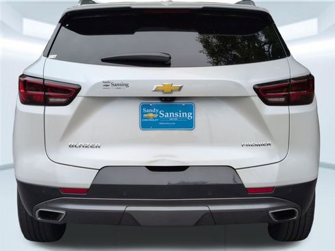 Used 2023 Chevrolet Blazer Premier w/ Driver Confidence II Package FWD image 5