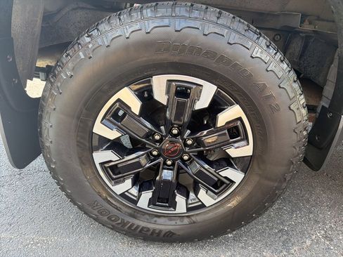 Used 2023 Nissan Frontier PRO-4X w/ Pro Convenience Package AWD/4WD image 37