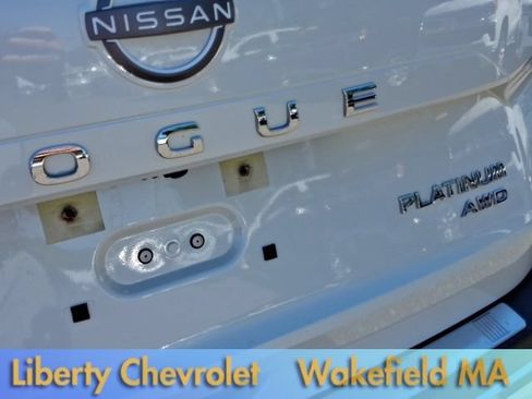 Used 2023 Nissan Rogue Platinum w/ Platinum Premium Package AWD/4WD image 11