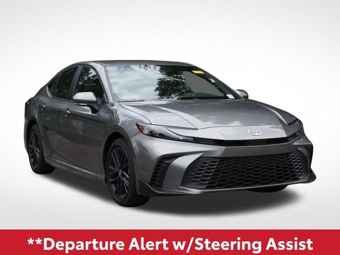 Used 2026 Toyota Camry SE w/ Multimedia Upgrade Package FWD image 5