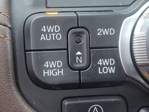 Used 2025 RAM 1500 Limited AWD/4WD image 26