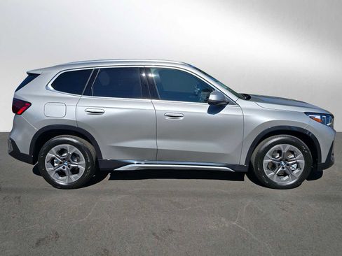 Used 2025 BMW X1 xDrive28i w/ Technology Package image 2