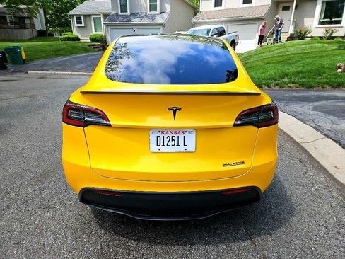 Used 2021 Tesla Model Y Performance image 6