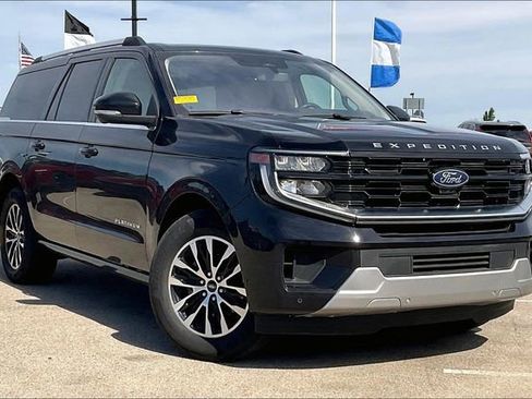 Used 2025 Ford Expedition Max Platinum AWD/4WD image 1