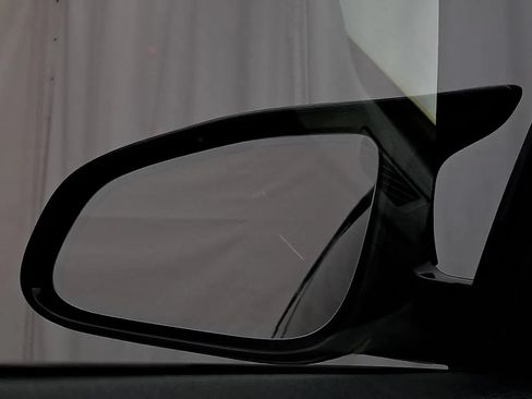 Used 2018 BMW M4 Coupe RWD image 24
