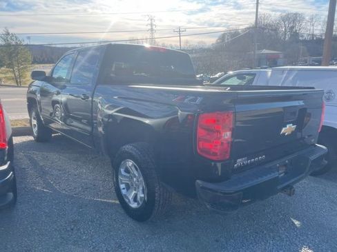 Used 2018 Chevrolet Silverado 1500 LT w/ All Star Edition image 4