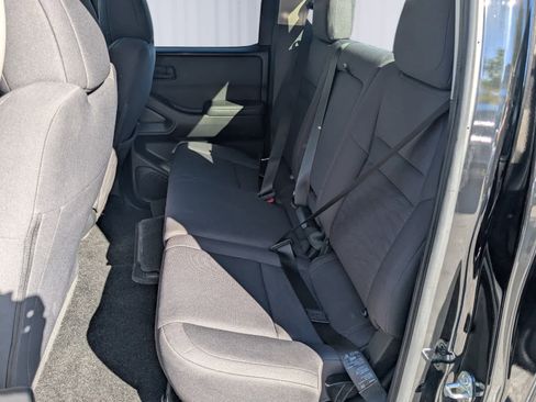 Used 2022 Nissan Frontier S w/ Technology Package image 11