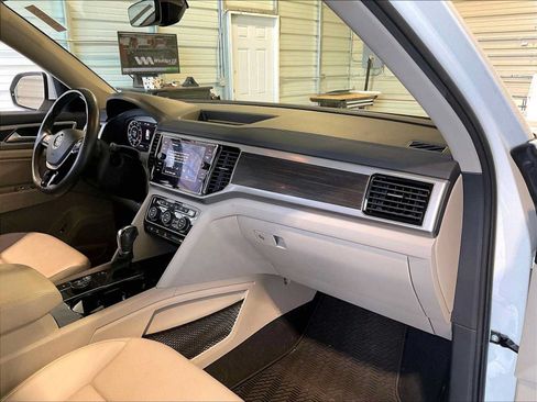 Used 2019 Volkswagen Atlas SEL AWD/4WD image 17