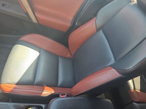 Used 2015 Toyota RAV4 Limited w/ Technology Package image 4