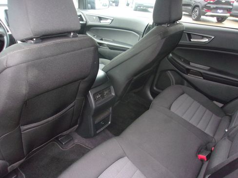 Used 2024 Ford Edge SE AWD/4WD image 16