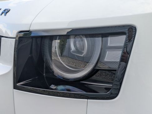 New 2026 Land Rover Defender 110 S AWD/4WD image 9