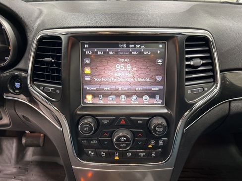 Used 2017 Jeep Grand Cherokee Trailhawk w/ Trailhawk Luxury Group image 17