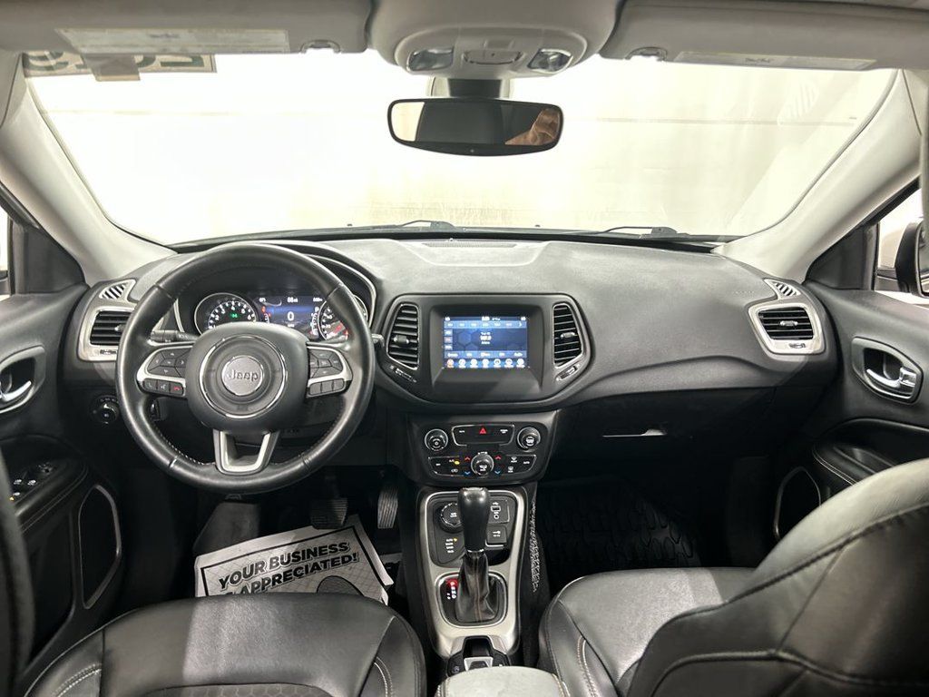 Used 2019 Jeep Compass Latitude w/ Popular Equipment Group AWD/4WD image 18
