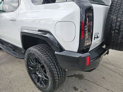 New 2026 GMC Hummer EV 2X image 13