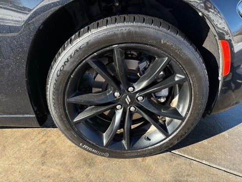 Used 2018 Dodge Charger GT image 36