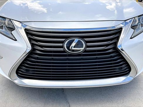 Used 2018 Lexus ES 350 w/ Premier Package FWD image 30