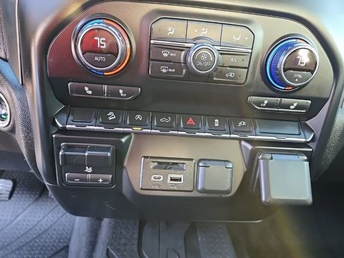 Used 2019 Chevrolet Silverado 1500 LT w/ Texas Edition image 32