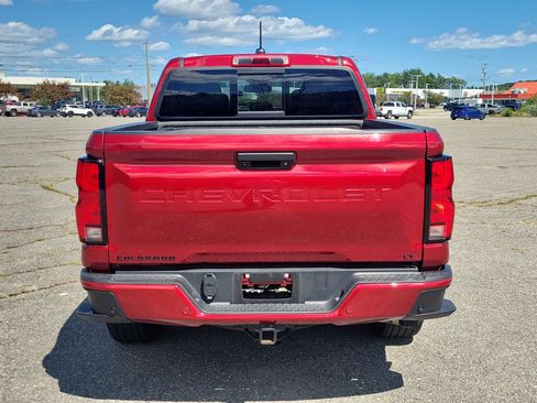 Used 2024 Chevrolet Colorado LT w/ LT Convenience Package III AWD/4WD image 6