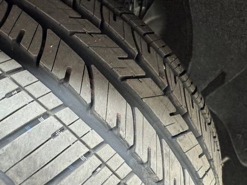 Used 2026 BMW 330i xDrive Sedan w/ Premium Package image 29