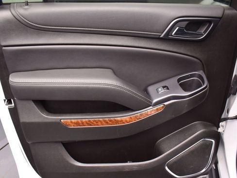 Used 2019 Chevrolet Suburban Premier image 26