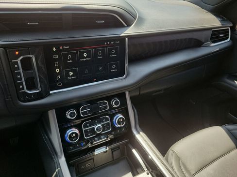 Certified 2024 GMC Yukon XL Denali w/ Advanced Technology Package AWD/4WD image 13