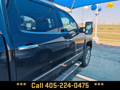 Used 2017 GMC Sierra 2500 Denali w/ Duramax Plus Package AWD/4WD image 14