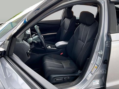 Used 2024 Honda Accord Sport image 8