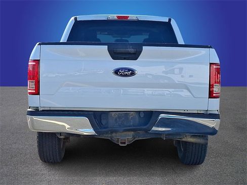 Used 2015 Ford F150 XLT w/ Trailer Tow Package image 5