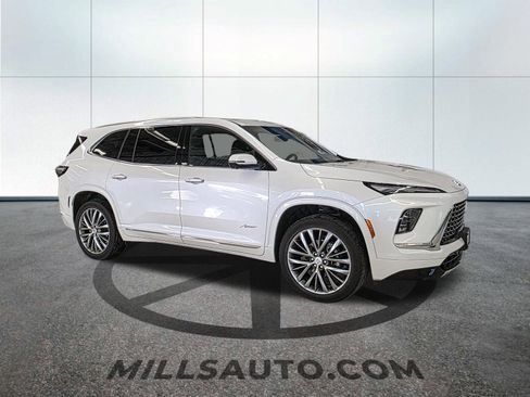 Used 2025 Buick Enclave Avenir w/ Trailering Package, 5000 lbs. AWD/4WD image 11