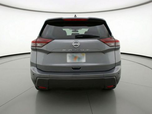 Used 2025 Nissan Rogue SV image 7