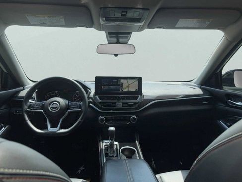 Used 2023 Nissan Altima 2.5 SR w/ SR Premium Package image 24