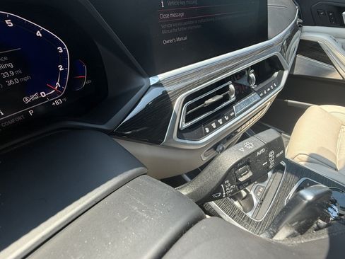 Used 2020 BMW X7 M50i AWD/4WD image 21