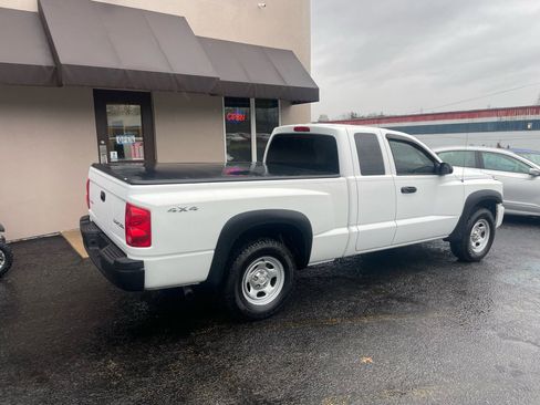 Used 2011 Dodge Dakota ST image 5