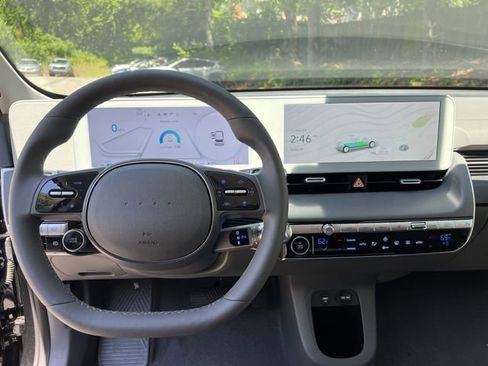 Used 2024 Hyundai Ioniq 5 SEL AWD/4WD image 10