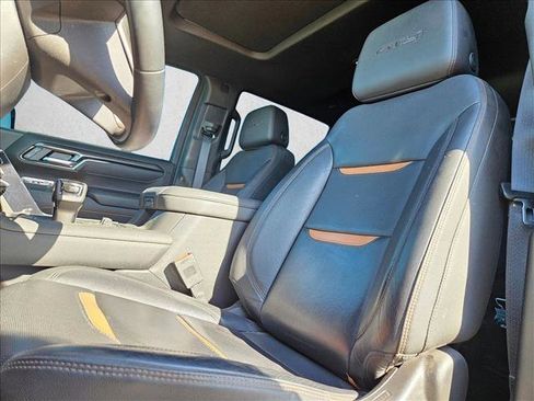 Used 2025 GMC Sierra 1500 AT4 w/ AT4 Premium Package image 12