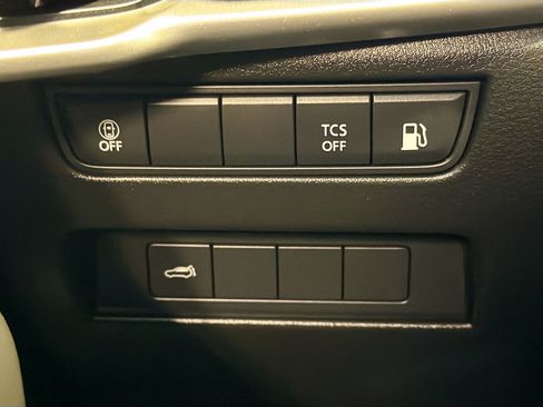 Used 2024 MAZDA CX-90 Plug-In Hybrid w/ Preferred AWD/4WD image 17
