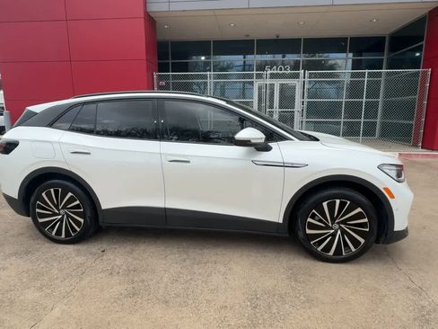 Used 2024 Volkswagen ID.4 S image 9