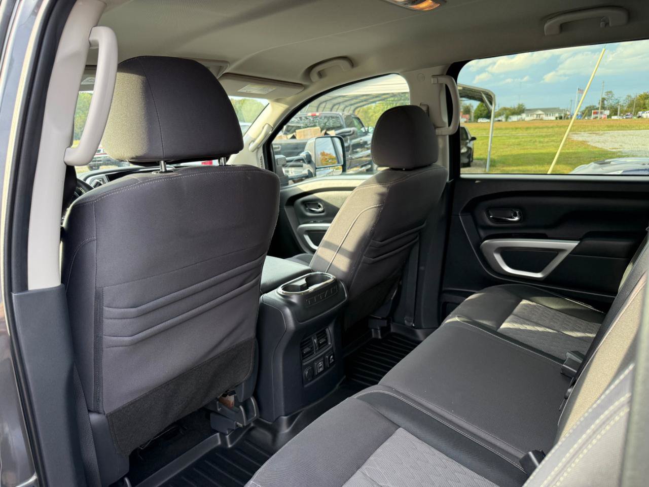 Used 2020 Nissan Titan SV w/ SV Convenience Package AWD/4WD image 23