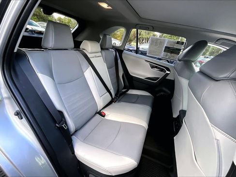 Used 2025 Toyota RAV4 Limited image 19