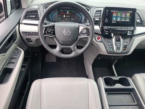 Certified 2019 Honda Odyssey Touring image 12