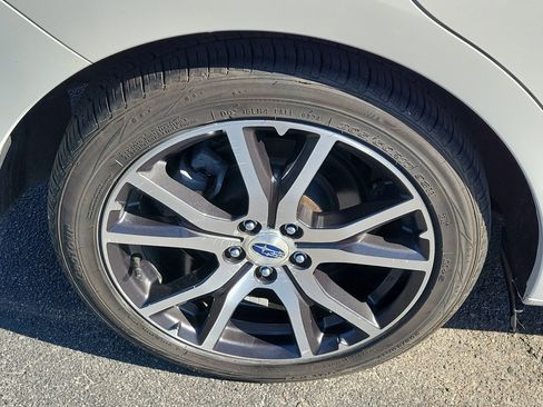 Used 2019 Subaru Impreza 2.0i Limited image 10