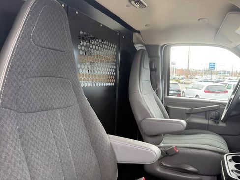 Used 2024 Chevrolet Express 2500 w/ Driver Convenience Package image 35