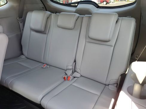 Used 2016 Toyota Highlander XLE AWD/4WD image 13