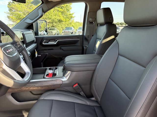 New 2026 GMC Sierra 2500 SLT w/ SLT Premium Package AWD/4WD image 4
