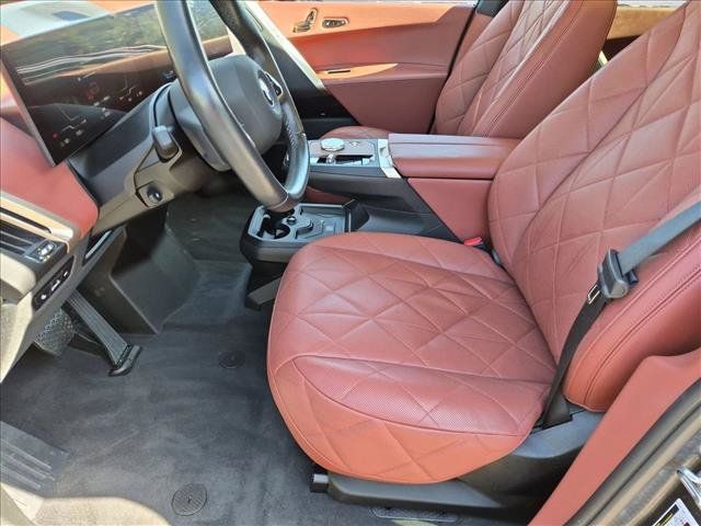Certified 2024 BMW iX xDrive50 w/ Premium Package AWD/4WD image 17