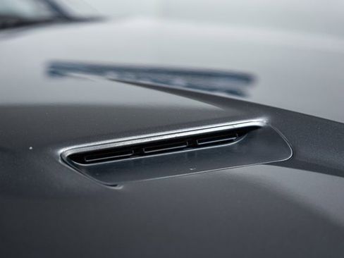 Used 2015 Dodge Challenger SXT image 15