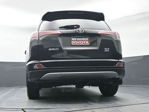 Used 2017 Toyota RAV4 XLE image 32