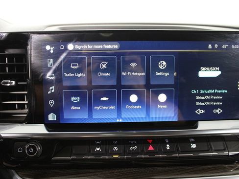 Used 2025 Chevrolet Silverado 1500 LT RWD image 27