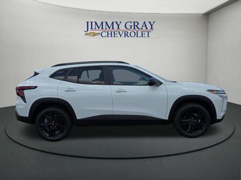 New 2026 Chevrolet Trax ACTIV FWD image 6